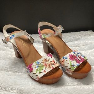 Madden Girl Wood Platform Floral Heeled Sandal Sz 6.5